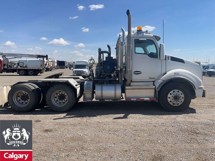 2018-kenworth-t880-image-8