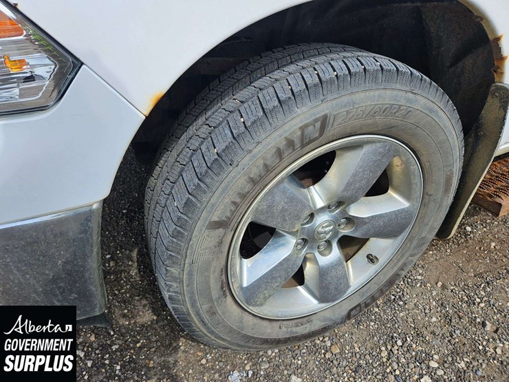 2019-ram-1500-classic-image-4