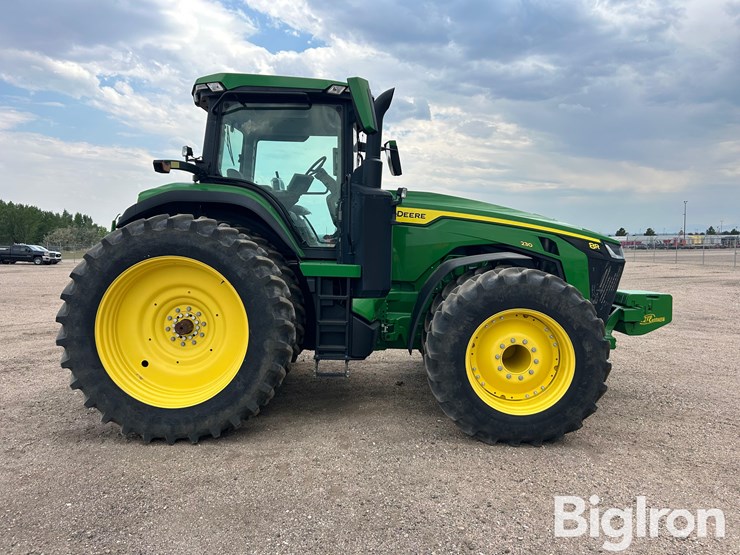 2022-john-deere-8r-230-image-4