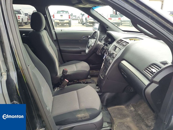 2014-ford-explorer-image-26