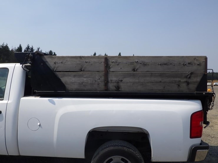 2013-chevrolet-2500-image-18