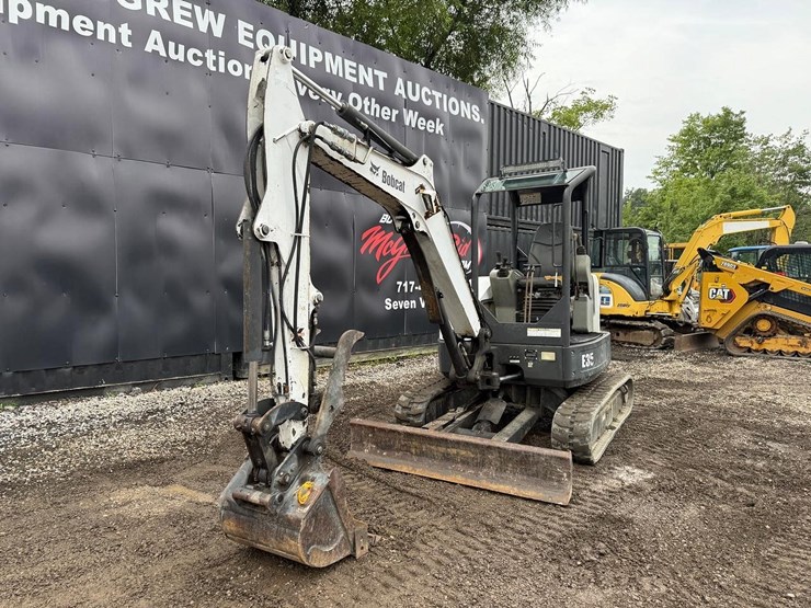 2011-bobcat-e35-image-7
