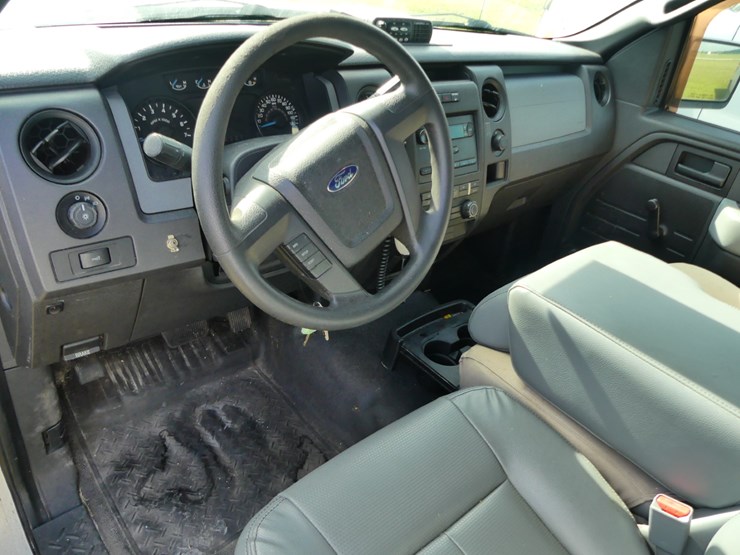 2013-ford-f150-xl-image-12