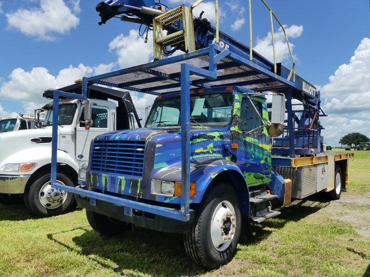 2001-international-4700-image-1