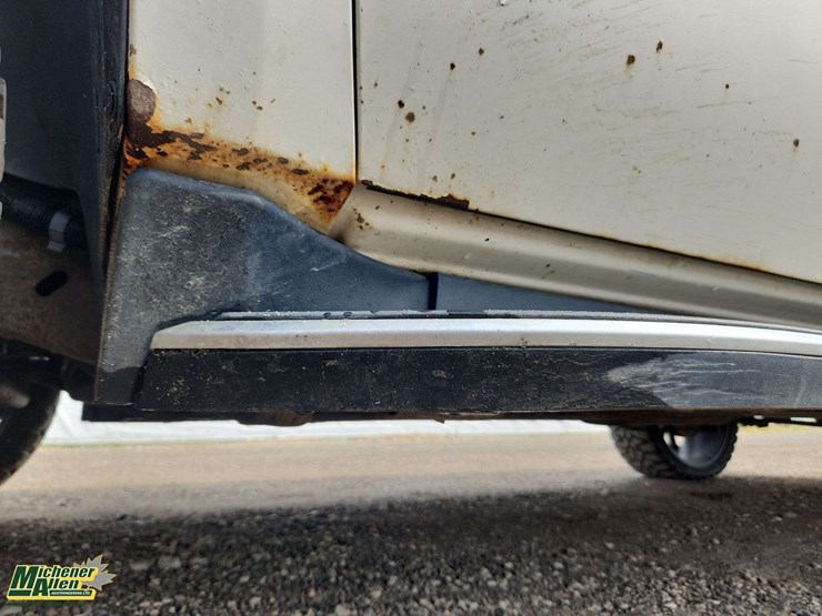 cadillac-escalade-esv-image-51