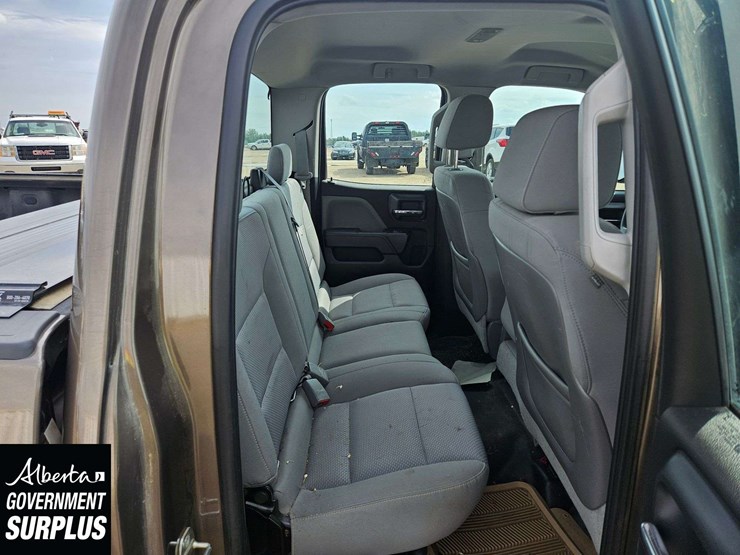 2015-chevrolet-silverado-1500-image-25