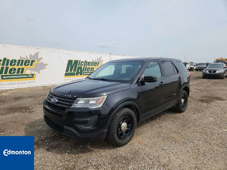 2016-ford-explorer-image-1