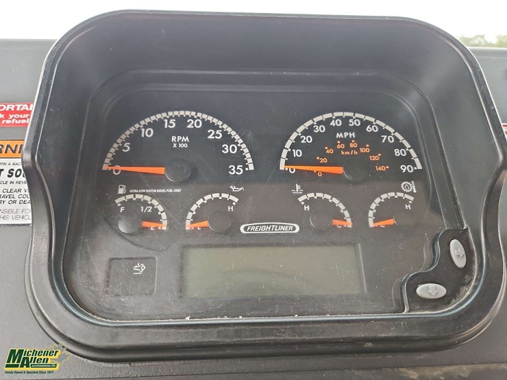 2016-freightliner-mt45-image-22