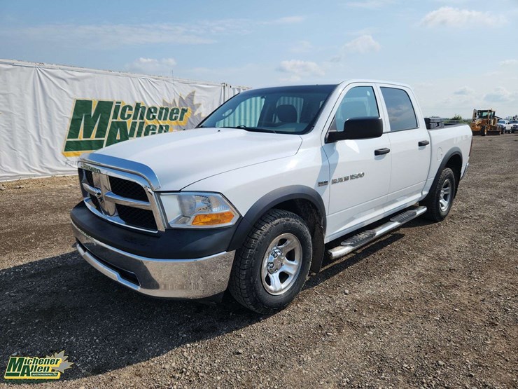 2012-dodge-1500-image-1