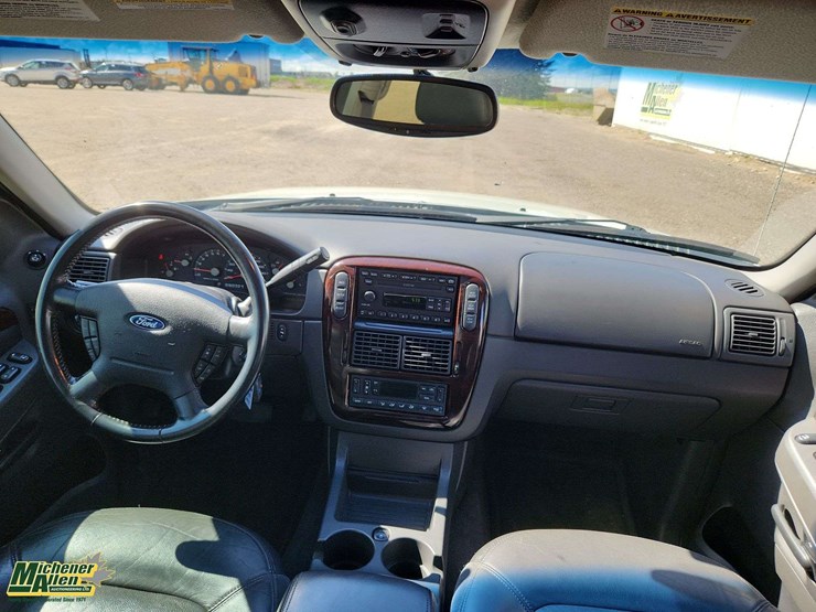 ford-explorer-image-24