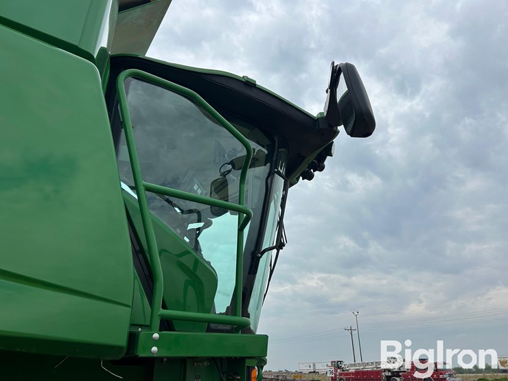 2023-john-deere-s780-image-9