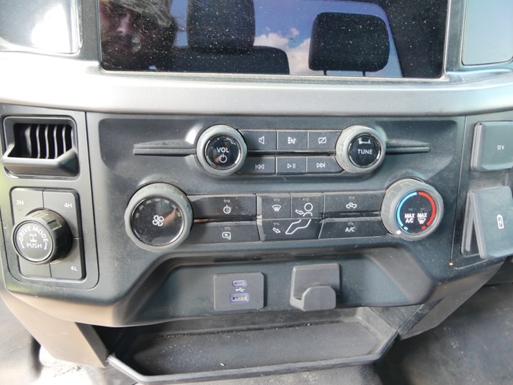 2024-ford-f150-xl-image-12