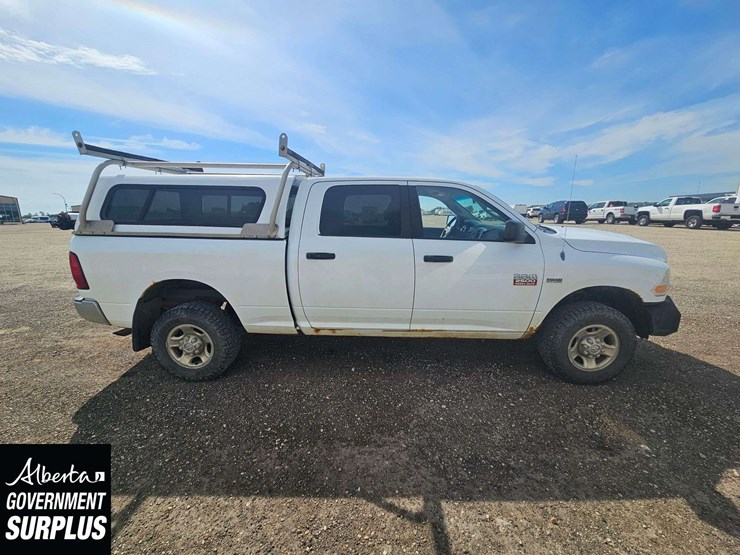 2010-dodge-ram-2500-image-8