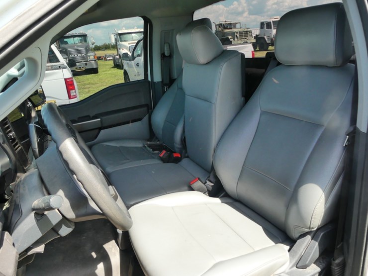 2024-ford-f150-xl-image-9