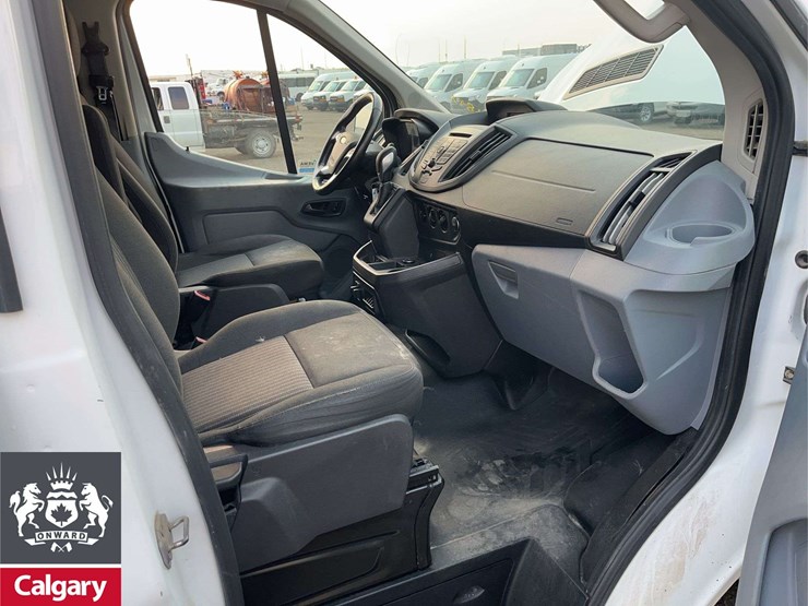 2017-ford-transit-image-18