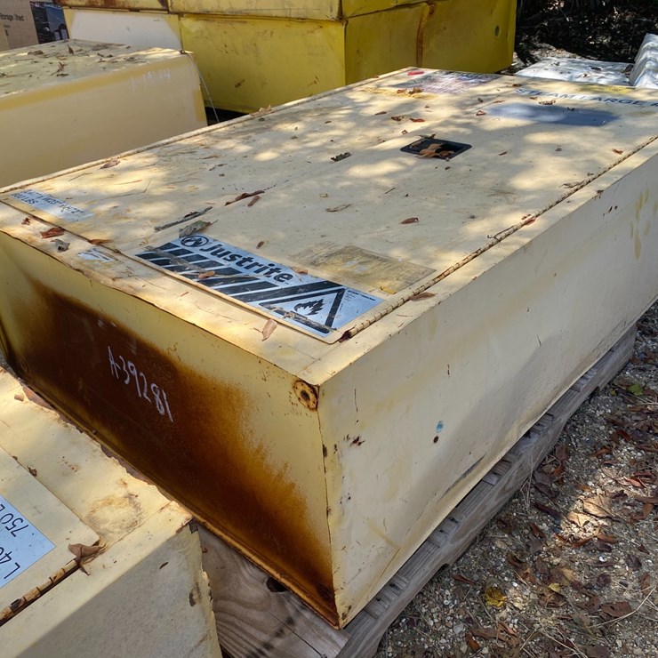 #5175 • JUSTRITE FLAMMABLE SAFETY CABINET