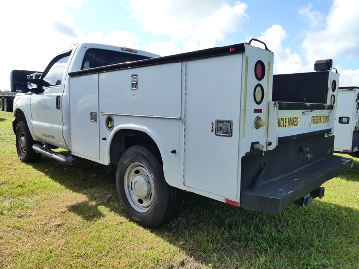 2014-ford-f250-xl-image-4