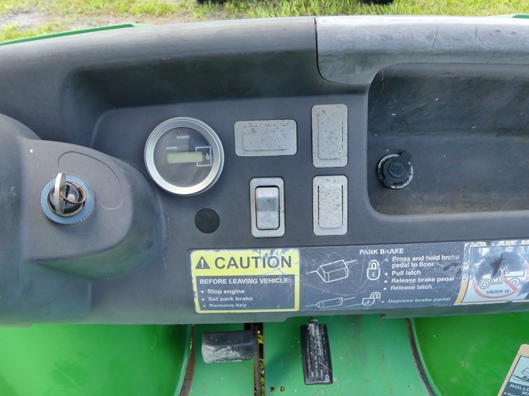 john-deere-gator-image-11