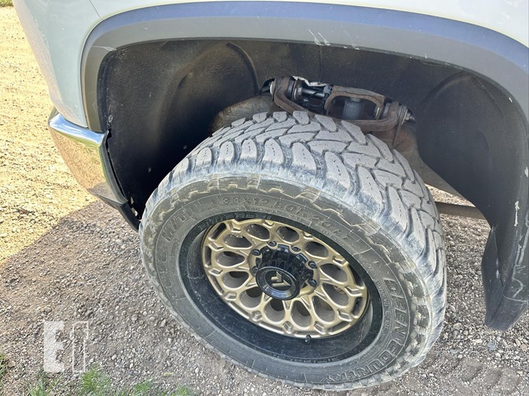 2021-chevrolet-silverado-2500hd-lt-image-47