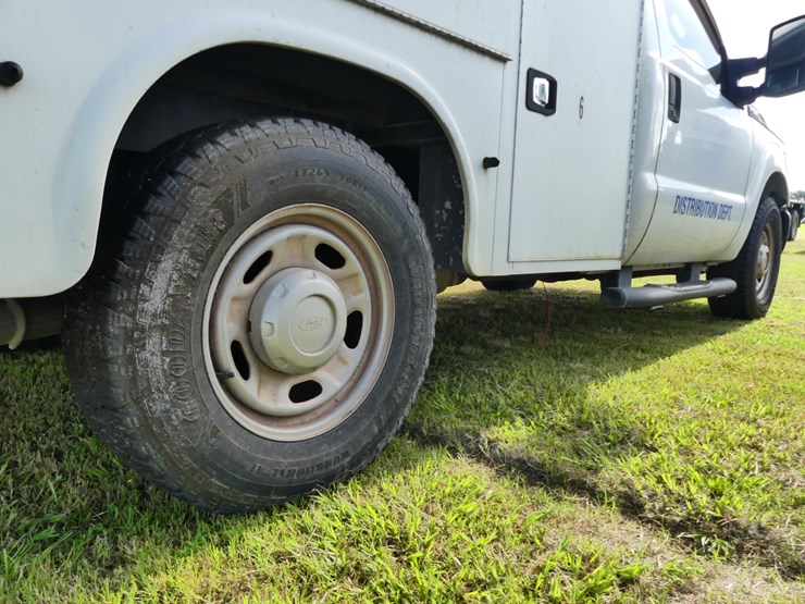 2016-ford-f250-xl-image-6