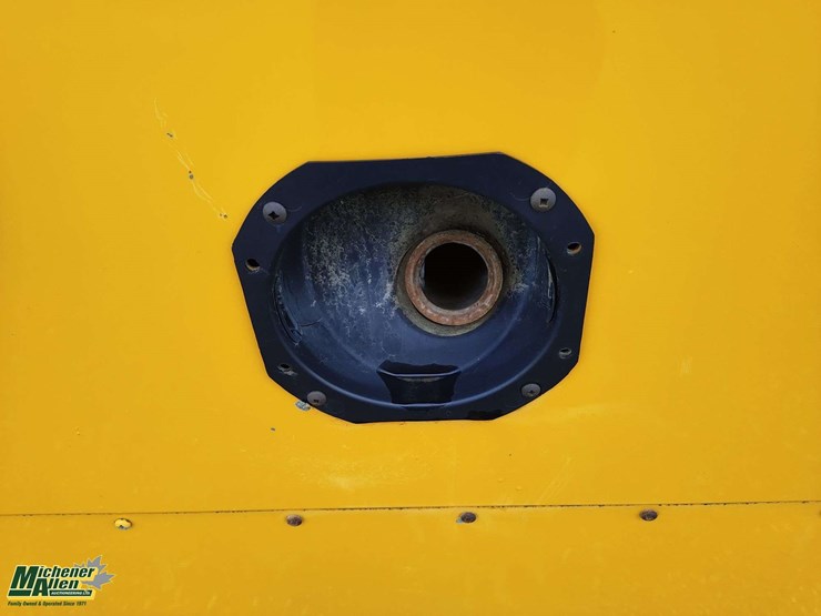 2013-freightliner-b2-image-27