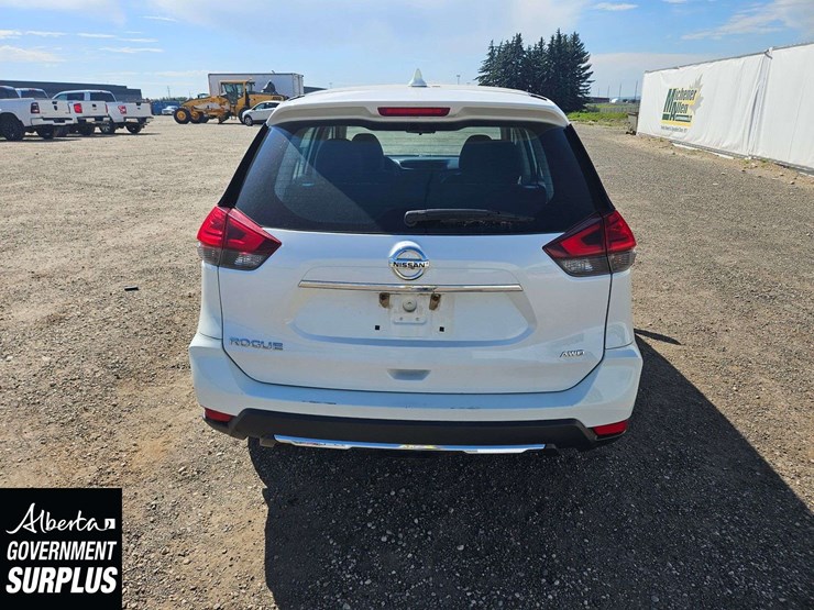 2017-nissan-rogue-image-25