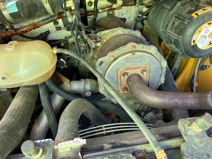 2019-deere-317g-image-14