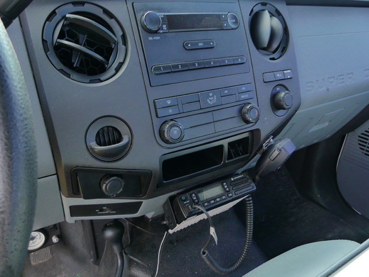 2014-ford-f250-xl-image-13