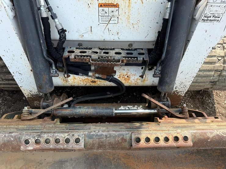 2021-bobcat-t770-image-10