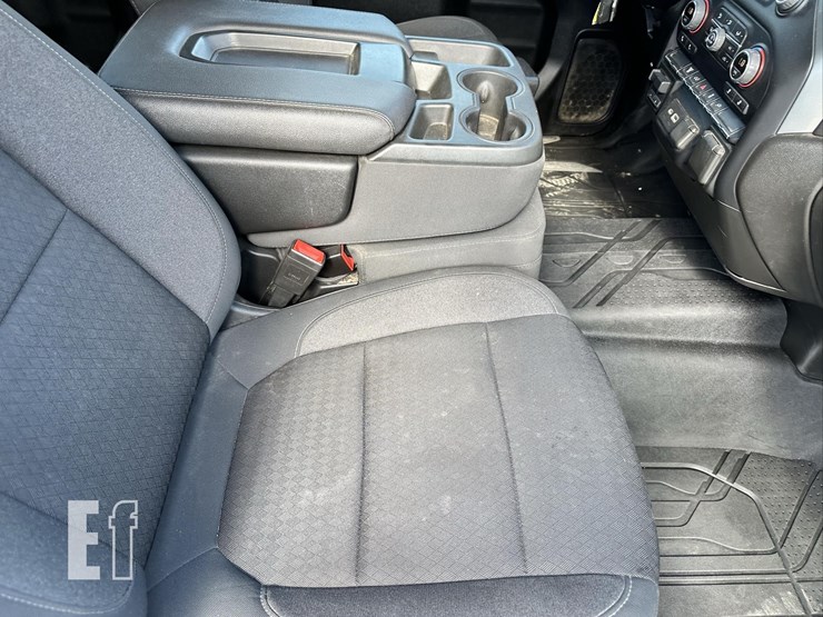 2021-chevrolet-silverado-2500hd-lt-image-28