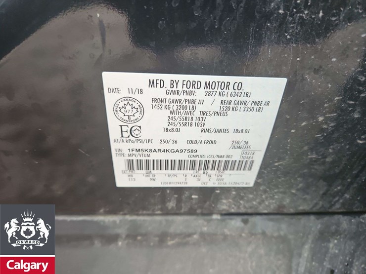2019-ford-explorer-image-30