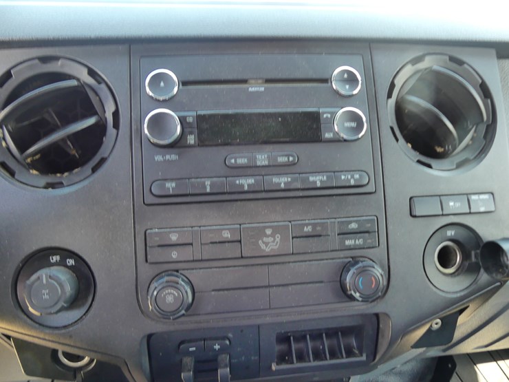 2011-ford-f250-xl-image-16