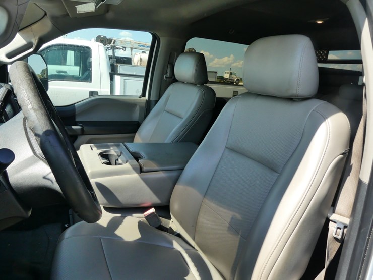 2017-ford-f350-xl-image-15