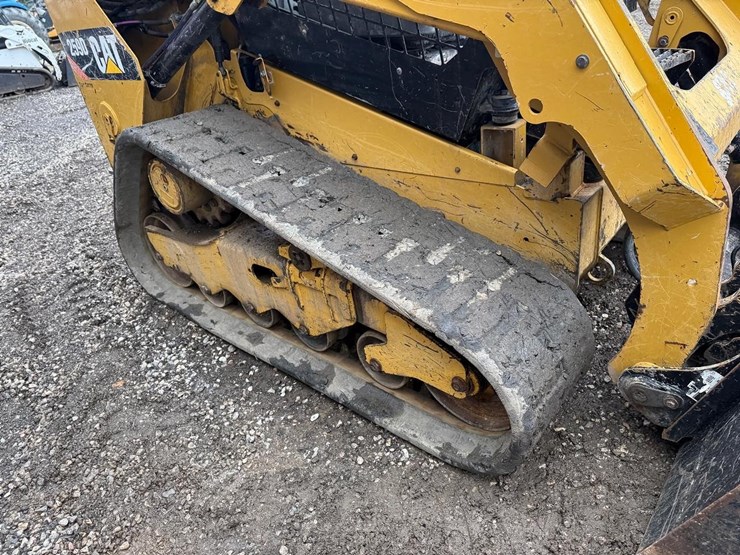 2016-caterpillar-259d-image-13