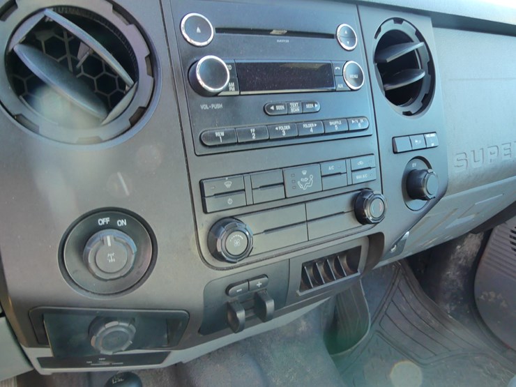 2016-ford-f250-xl-image-12
