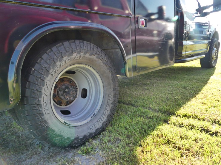 2021-ford-f350-xl-image-6