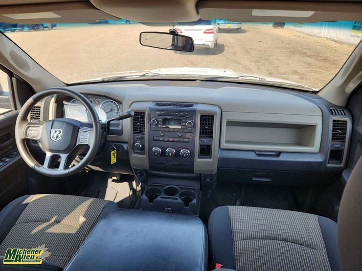 2012-dodge-1500-image-19
