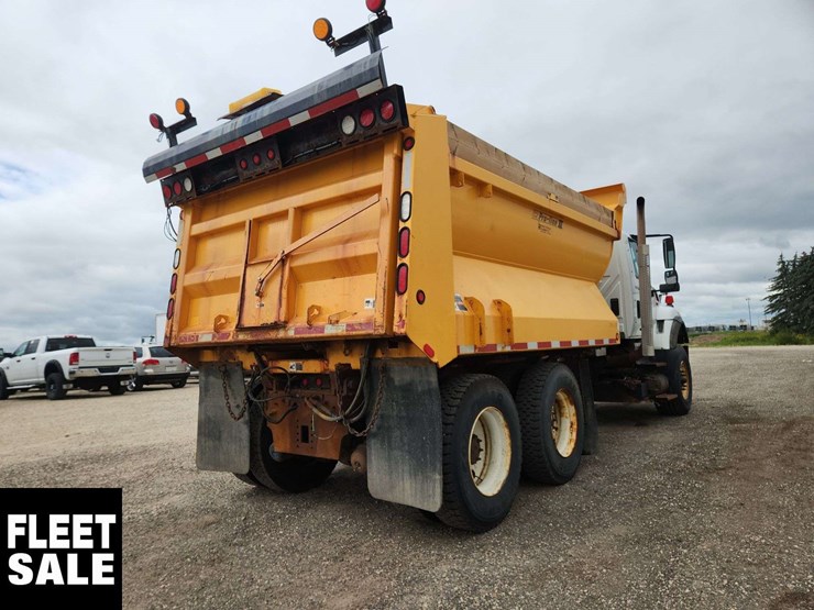 international-workstar-7500-image-4