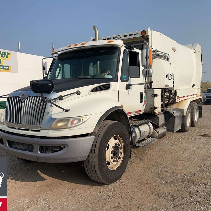 INTERNATIONAL WORKSTAR 7400