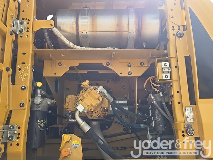 2019-caterpillar-336-image-38