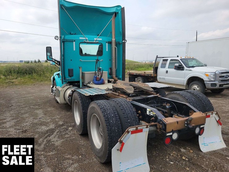 2018-peterbilt-579-image-9