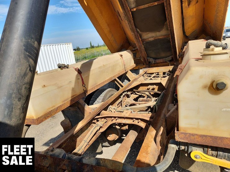 international-workstar-7500-image-32