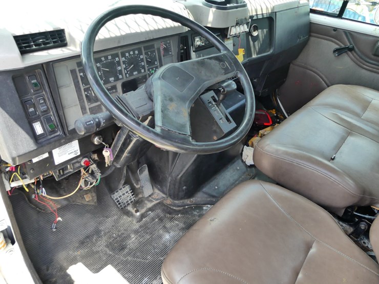 2000-international-4900-image-14