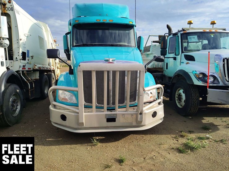 2020-peterbilt-579-image-7