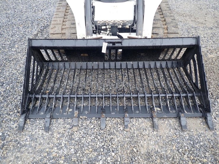 wildcat-84"-skid-steer-skeleton-tooth-bucket-image-4