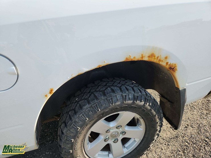 2012-dodge-1500-image-32