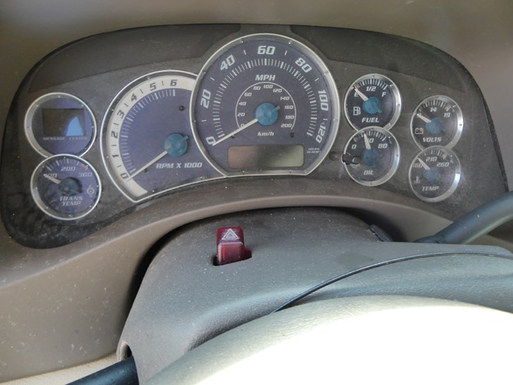2002-cadillac-escalade-image-14