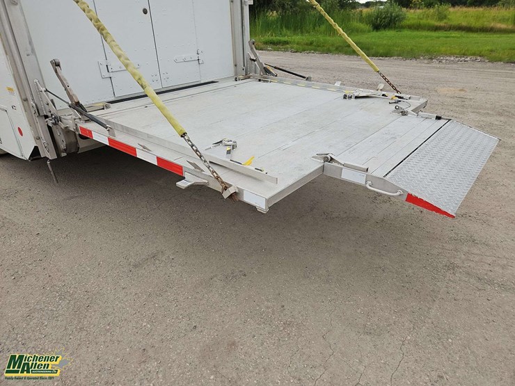 2016-freightliner-mt45-image-48