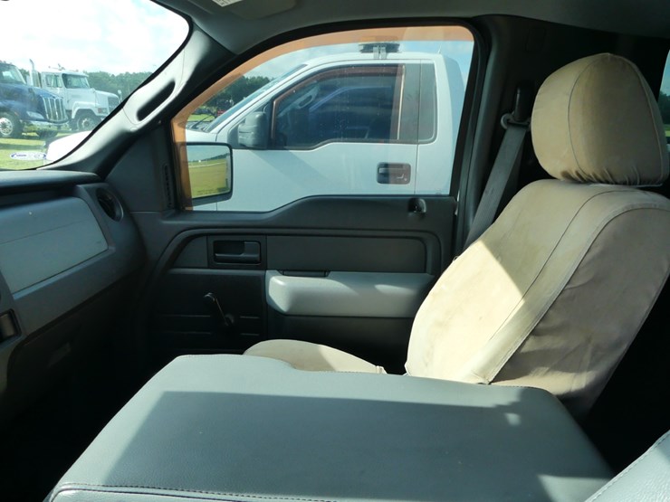 2013-ford-f150-xl-image-11
