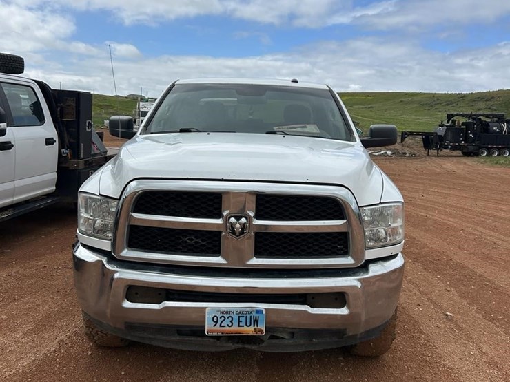 2018-ram-2500-tradesman-image-2